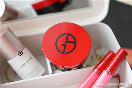 正品防水防汗持久不脱妆cc气垫,新款阿玛尼红气垫真假辨别