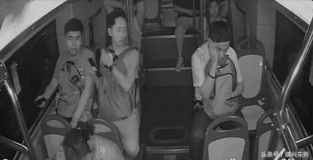 充电宝爆炸正确使用方法,充电宝爆炸起火怎样救