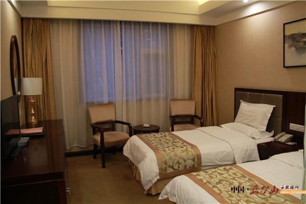 五台山友谊宾馆停车,五台山友谊宾馆离岱螺顶多远