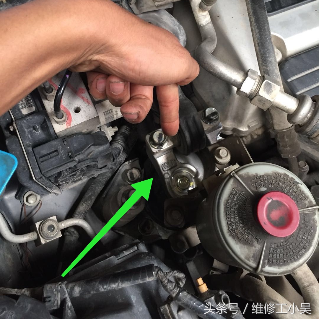 发动机抖动是不是跟没汽油有关,发动机抖动没有故障码为什么