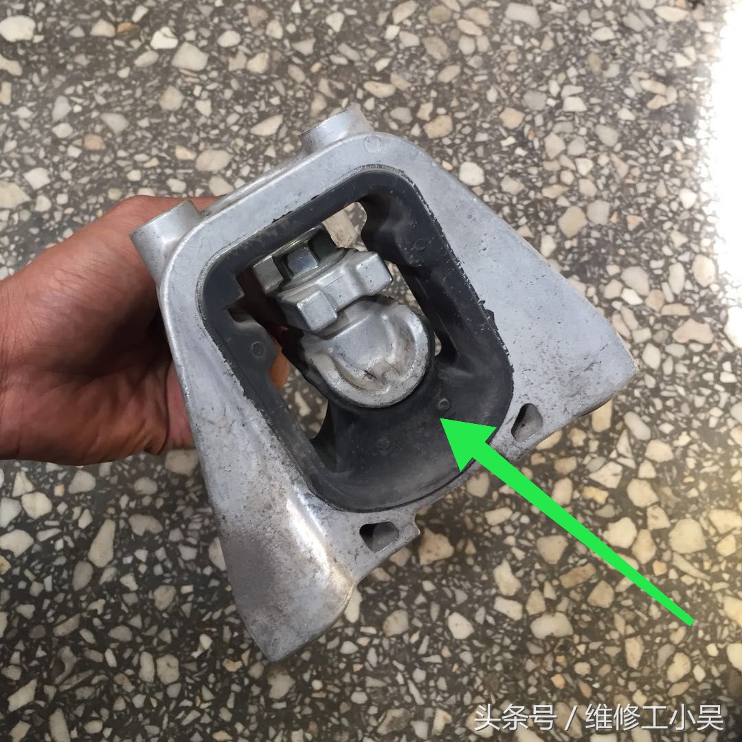 发动机抖动是不是跟没汽油有关,发动机抖动没有故障码为什么