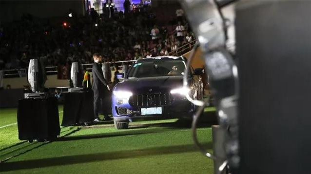 鹿晗同台黄子韬,鹿晗中韩足球明星赛