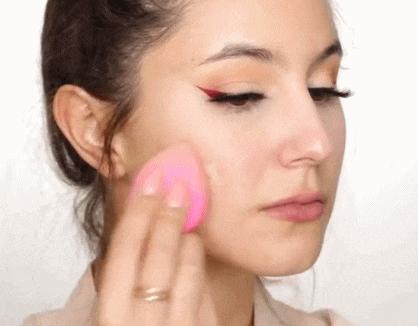 沉浸式的化妆来自夏日的妆容,炎炎夏日学会这个妆容不脱妆