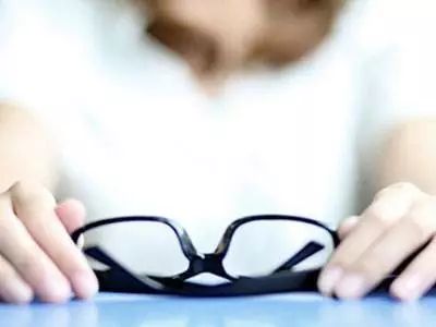 近视了家长能为孩子做些什么,父母近视如何干预孩子近视的发生