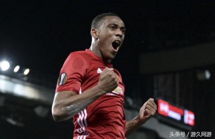 在乎分数的不只有高考考生足球巨星C罗内马尔也一样