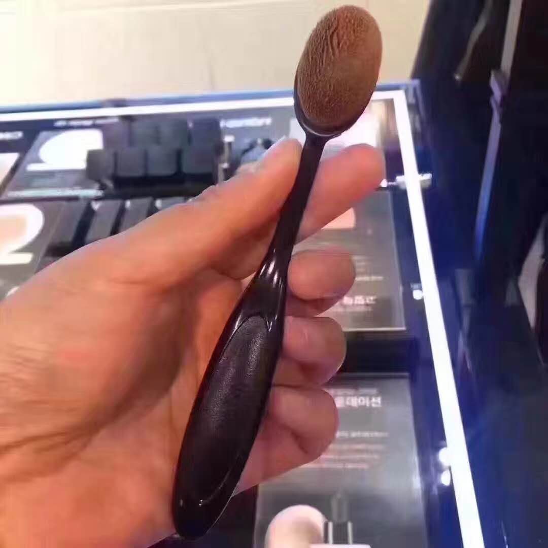 沉浸式的化妆来自夏日的妆容,炎炎夏日学会这个妆容不脱妆