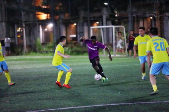 德家蒲可可应邀足球友谊赛庆三周年