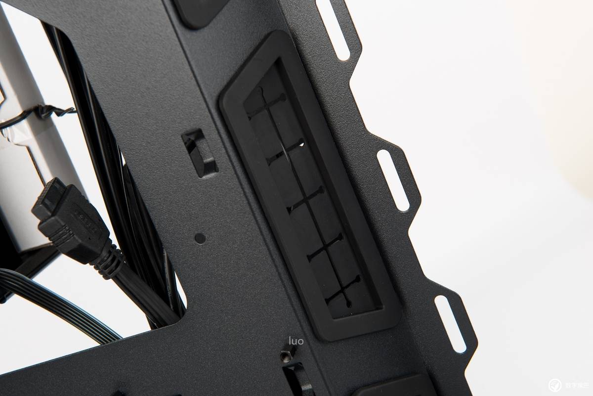 秩序の钢炮,LIANLIBauhaus-O11装机作业