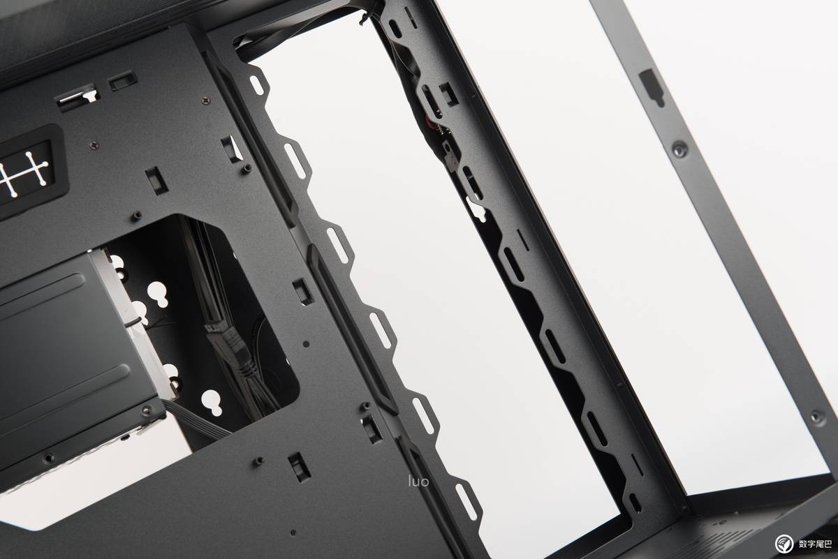 秩序の钢炮,LIANLIBauhaus-O11装机作业