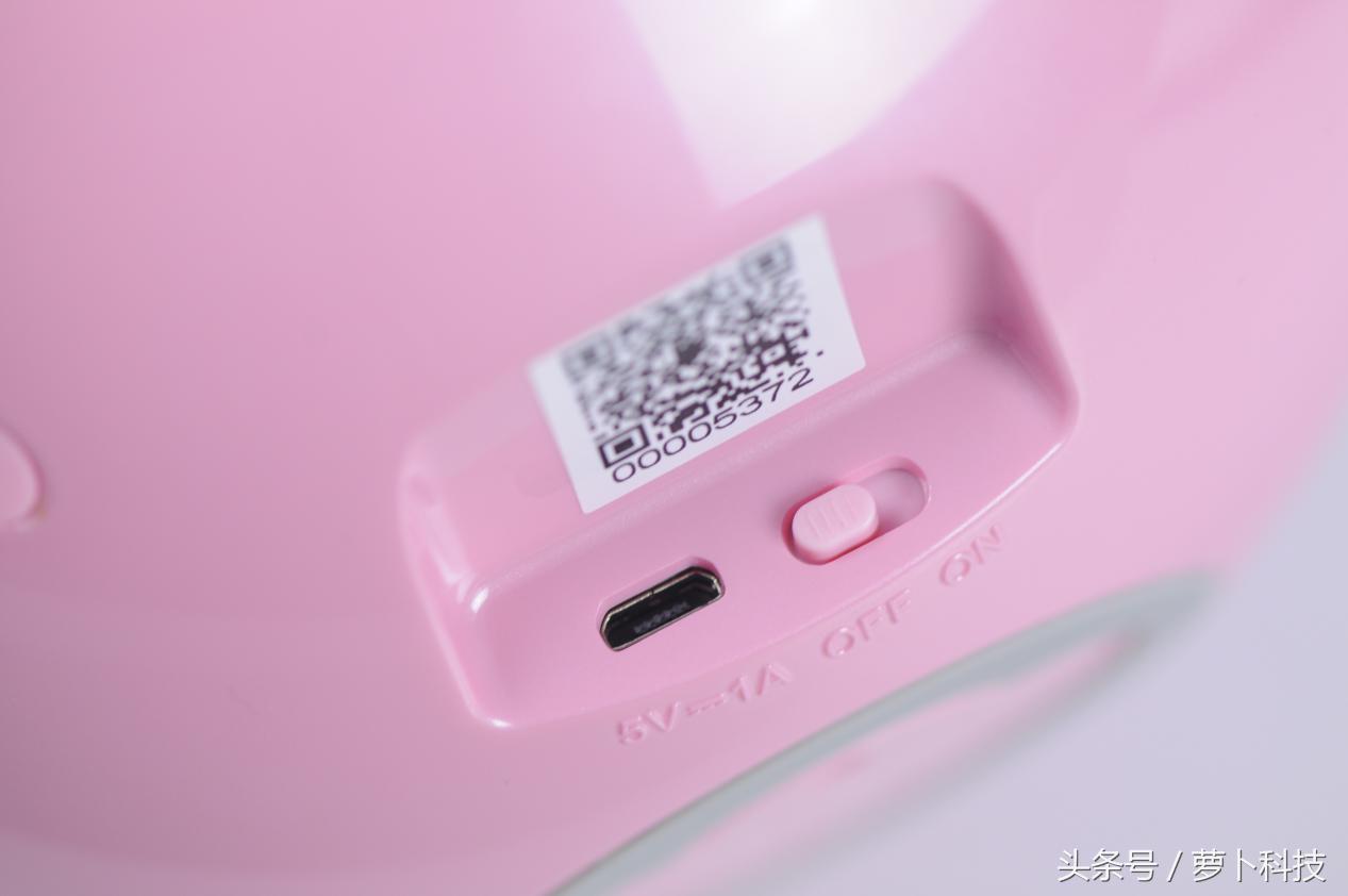 儿童智能陪护,儿童智能管家机器人远程看护