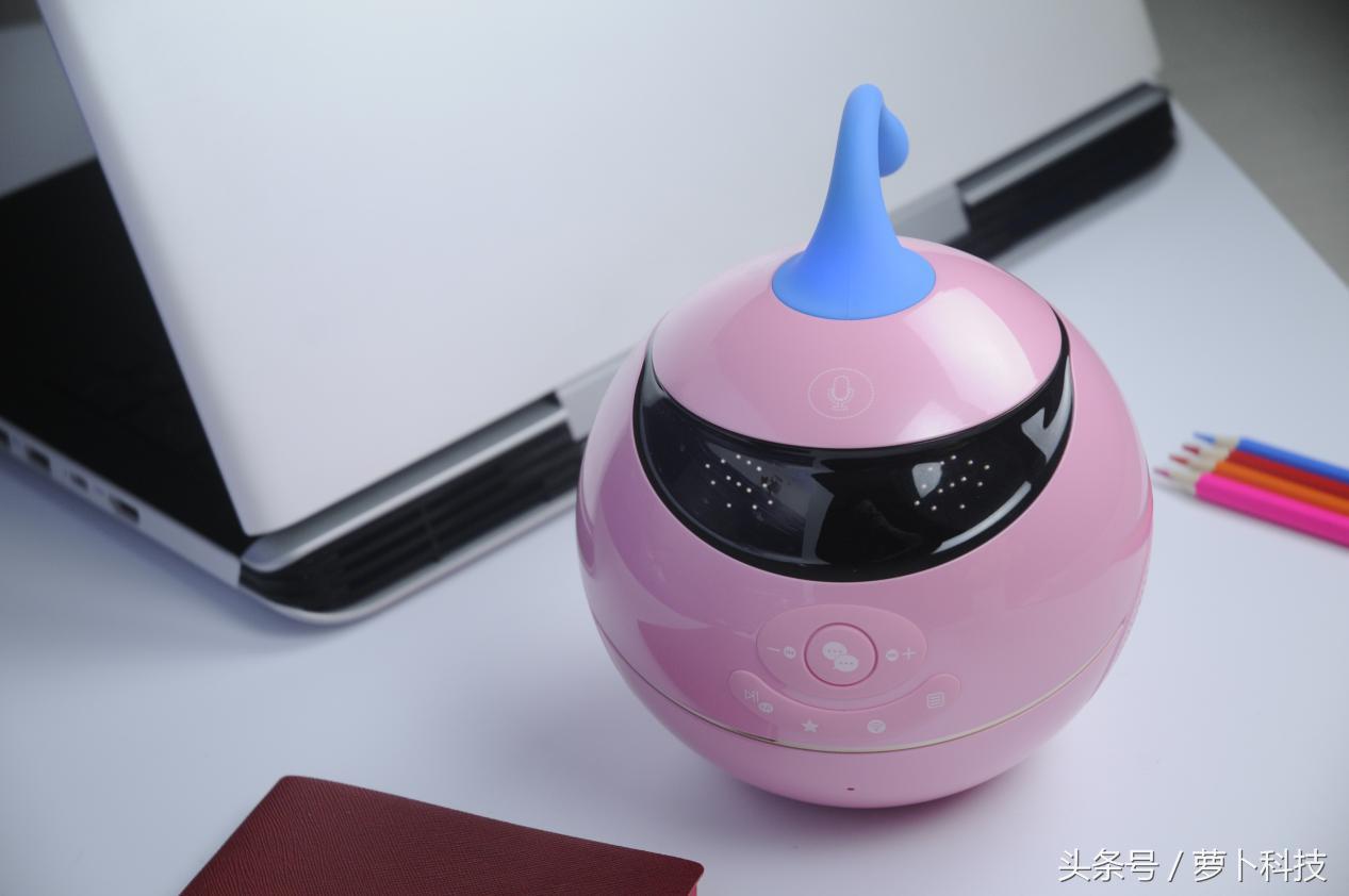 儿童智能陪护,儿童智能管家机器人远程看护