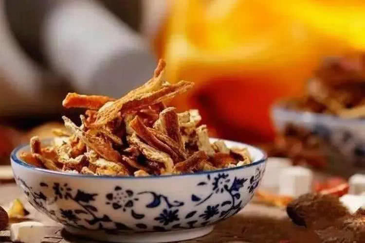 用橘子皮可以去掉新被子的异味吗,冰箱里可以放橘子皮来去除异味吗