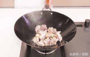 正宗的黄焖鸡做法,软嫩多汁,完爆各种姓氏黄焖鸡