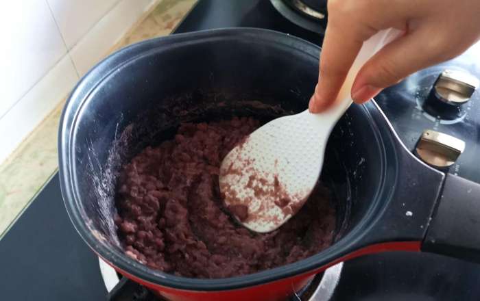 自制营养雪糕棒给小孩吃超级放心,如何用矿泉水瓶自制雪糕模具教程