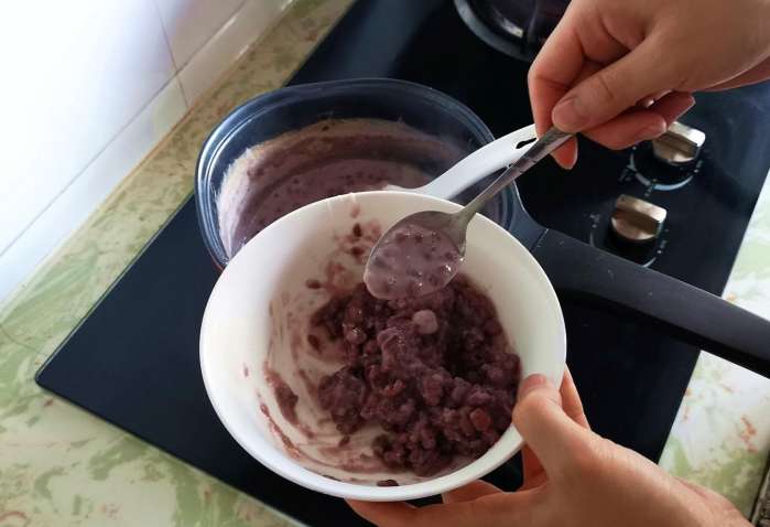 自制营养雪糕棒给小孩吃超级放心,如何用矿泉水瓶自制雪糕模具教程