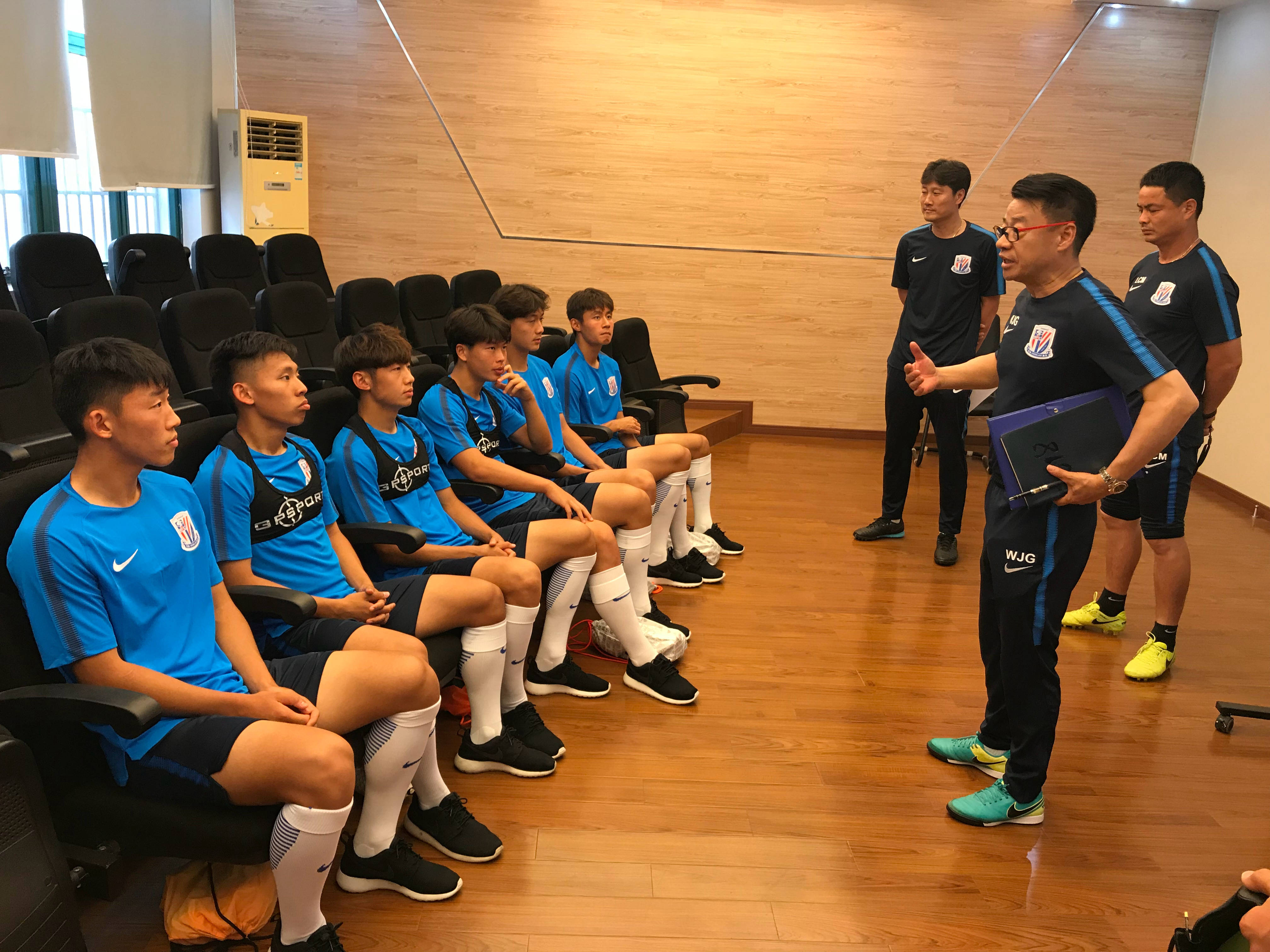 国奥六小天鹅,国足六小天鹅