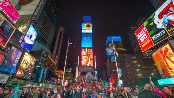 里程不够兑换机票,里程够了换头等舱