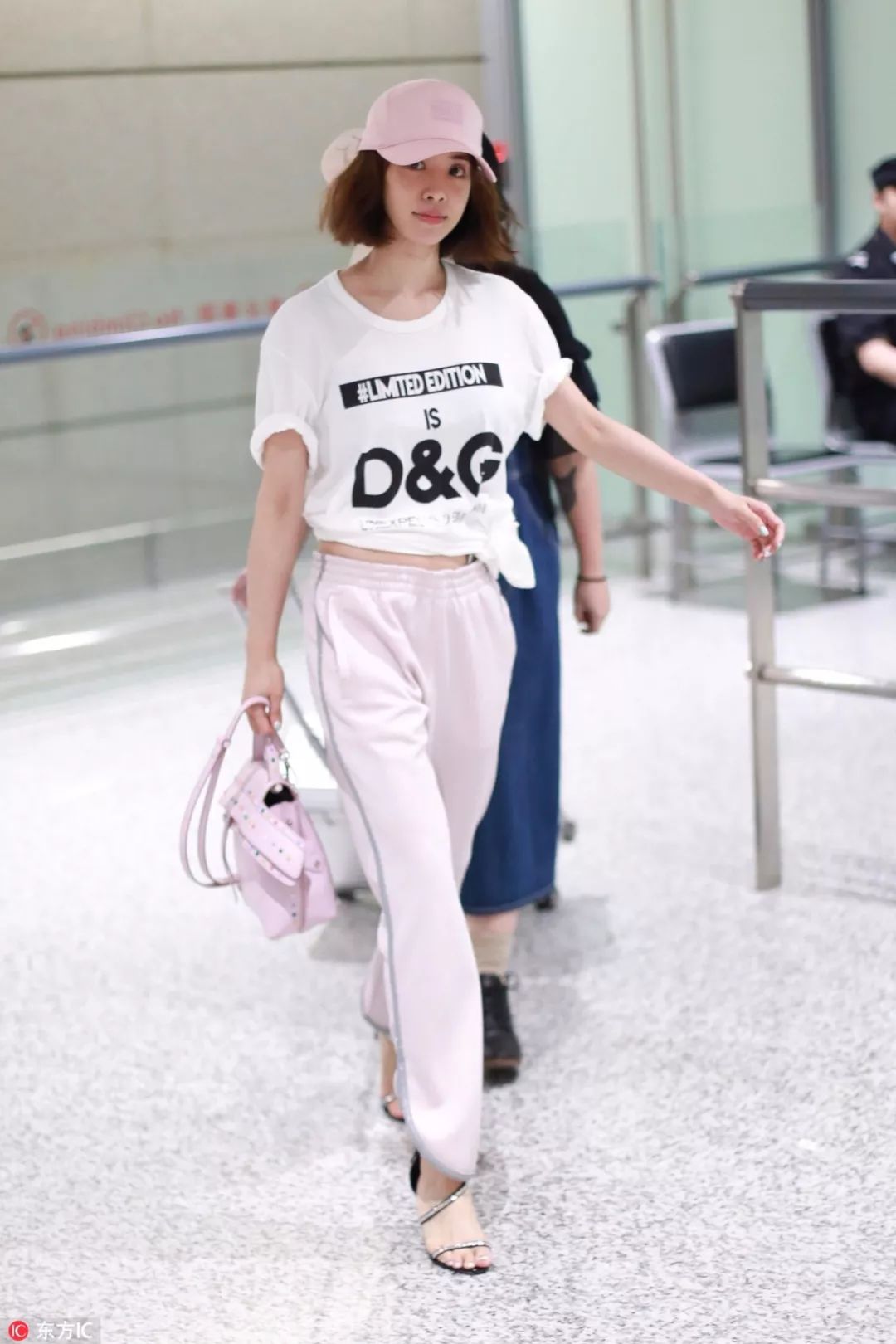 白t的正确穿法视频,白t的100种穿法