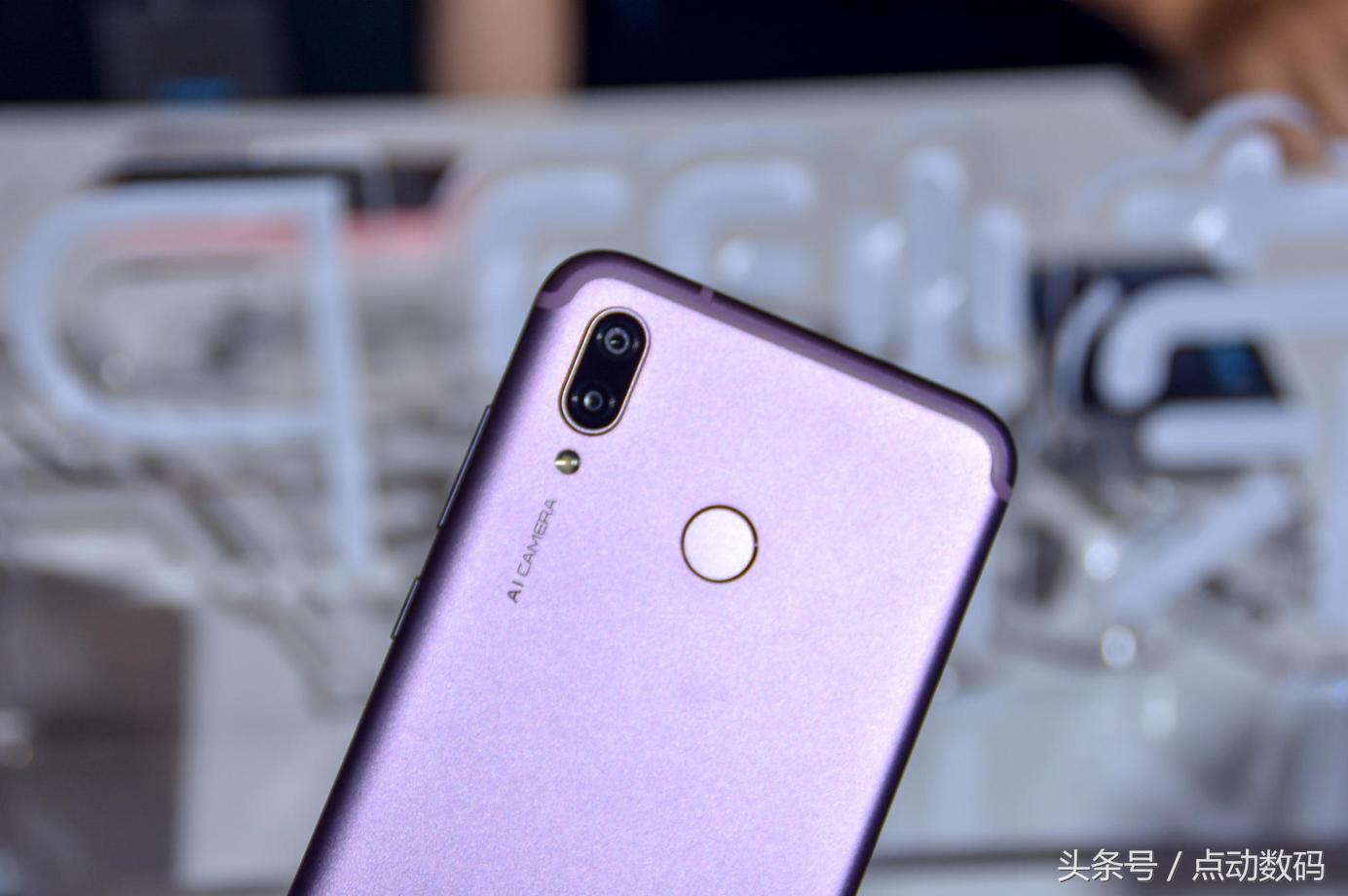 吃鸡120帧的千元手机推荐外观好看,性能很强且能打吃鸡的手机