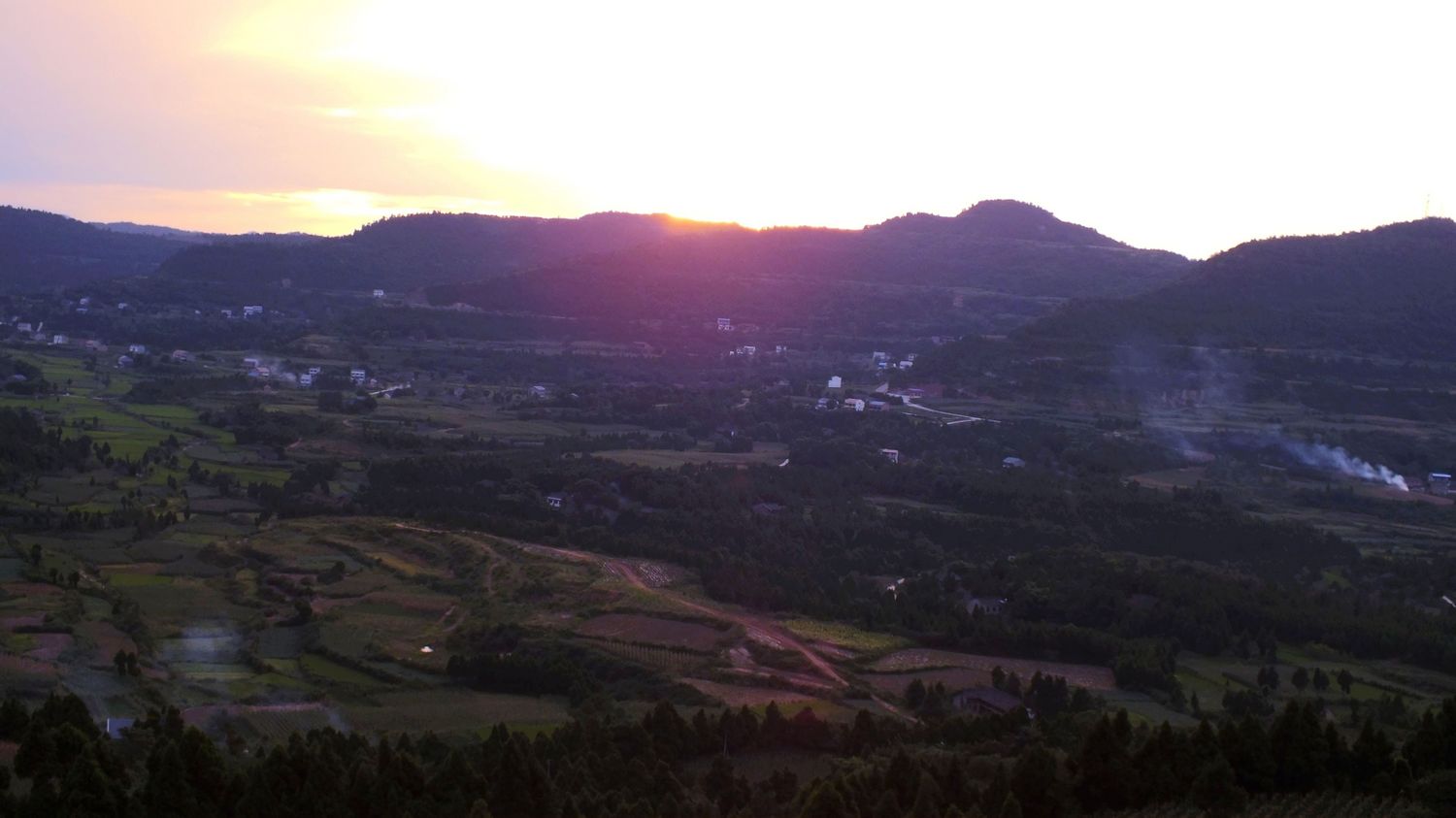 七色彩虹钓鱼视频大全,钓鱼那些快乐事