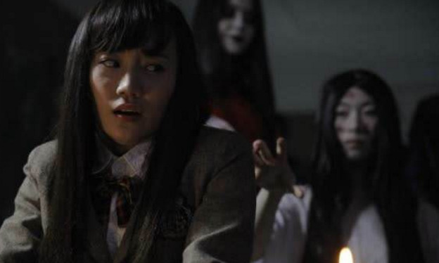 日本恐怖女鬼双鬼对决,从井里出来的女鬼日本恐怖片