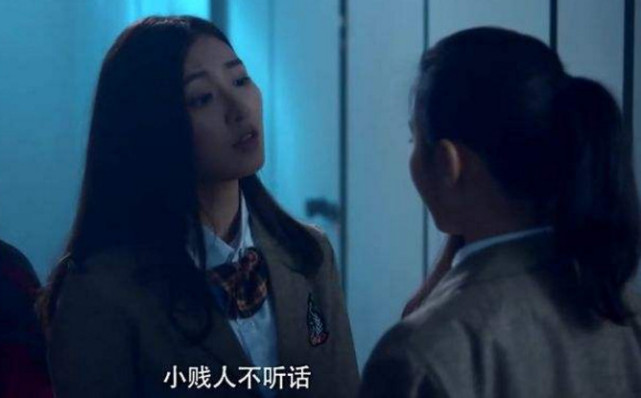 日本恐怖女鬼双鬼对决,从井里出来的女鬼日本恐怖片