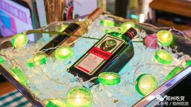 爽爆了!CBD如意湖畔世界杯免费看!啤酒、音乐一个不能少!