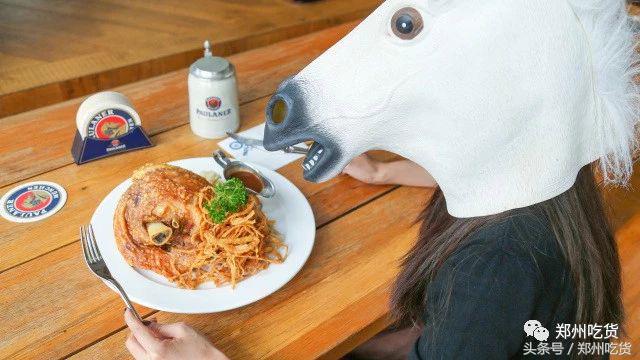 爽爆了!CBD如意湖畔世界杯免费看!啤酒、音乐一个不能少!