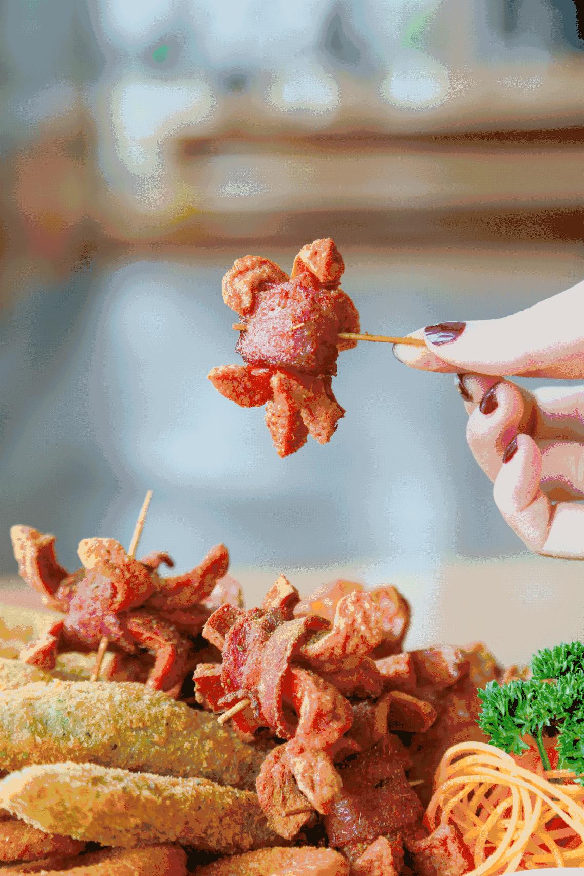 爽爆了!CBD如意湖畔世界杯免费看!啤酒、音乐一个不能少!