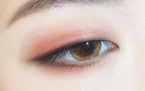 更新一个适合日常的眼影简单画法,眼影画法新手两色眼影盘