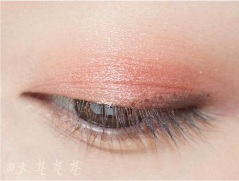 更新一个适合日常的眼影简单画法,眼影画法新手两色眼影盘