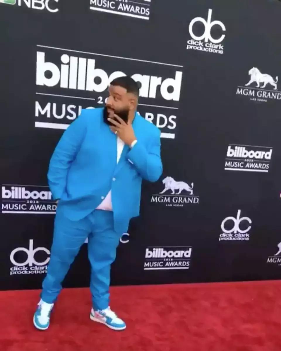 潮龖｜OWxAJ1UNC开售！先看周董、justin上脚炸不炸