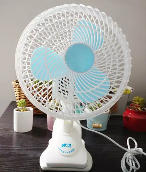 教你小窍门让衣服速干,冬季衣服速干小妙招