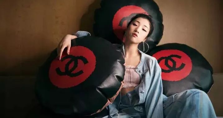 新发现！除了机场，又一个与偶像「假装偶遇」的地方！