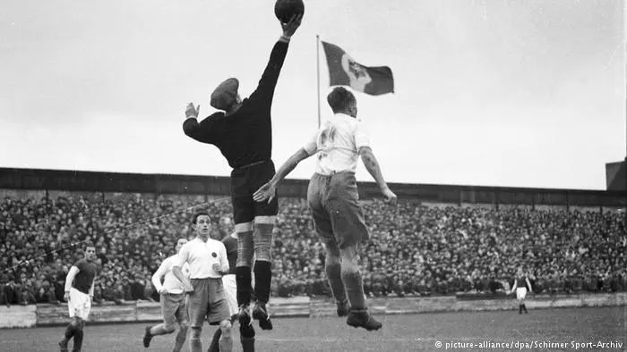 拒绝敬希特勒礼德国球队曾被禁赛？