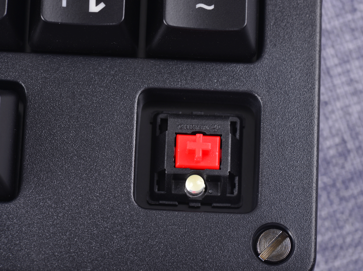 骨伽cougar600k机械键盘,德国Cherry机械键盘红轴经典之作