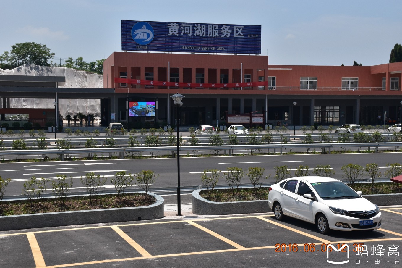 成都郊外的黄龙溪古镇，的确是一个耍水嘻嘻放松的好地方