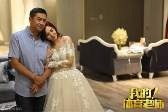 郑恺看蔡徐坤眼神,郑恺看baby和苗苗的眼神