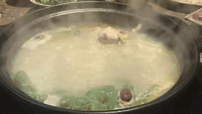 避暑耍水爽一夏!低至4折≈258元抢街子古镇艺家精品酒店住宿一晚!双早+游泳+逛古镇……屋里搓麻~山涧耍水~全家游~凉快的很!