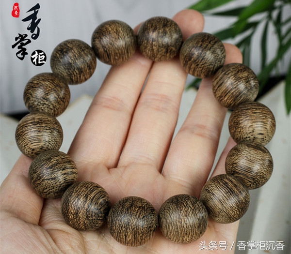 沉香线香的功效与作用都有哪些呢,沉香手串的作用和功效都是什么