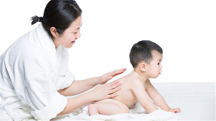 积食发烧和病毒感染发烧的区别,出牙发烧和积食发烧的区别