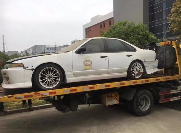 三千报废场里收尼桑A31,大神翻新帅到炸,技术帝化腐朽为神奇