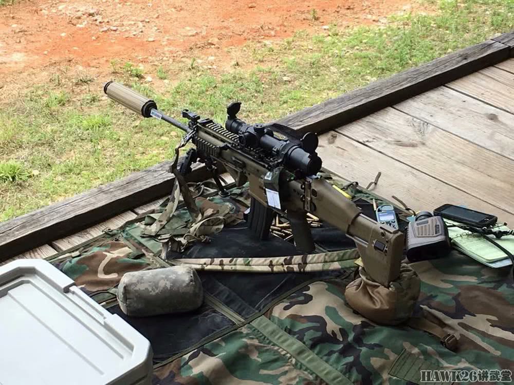 美国土豪枪迷聚会：昂贵的FNSCAR步枪就是门票