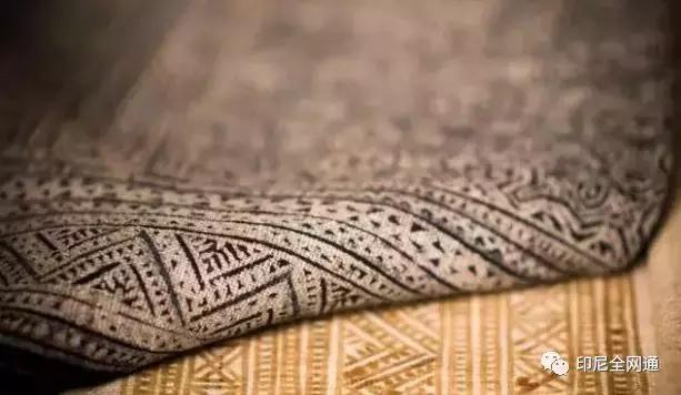 印尼有哪些特产可以带回国的,去印尼可以带什么吃的