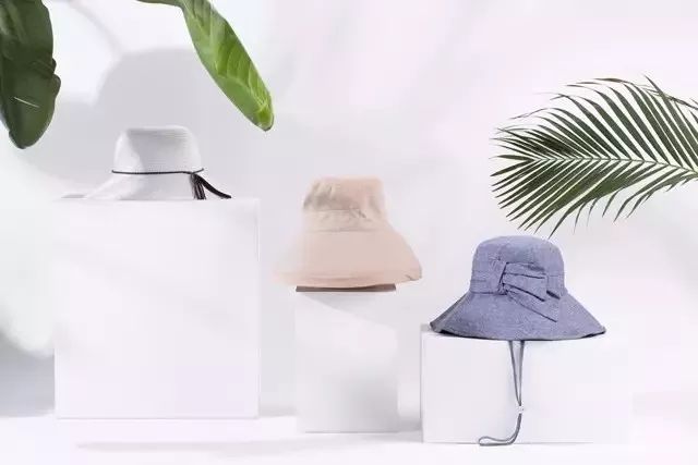 倪妮易烊千玺同框,又懒又想拍照