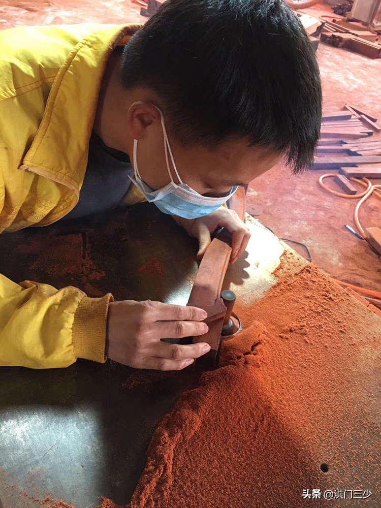 现在开定制家具厂前景怎么样,现在开一家日用品厂值得投资吗