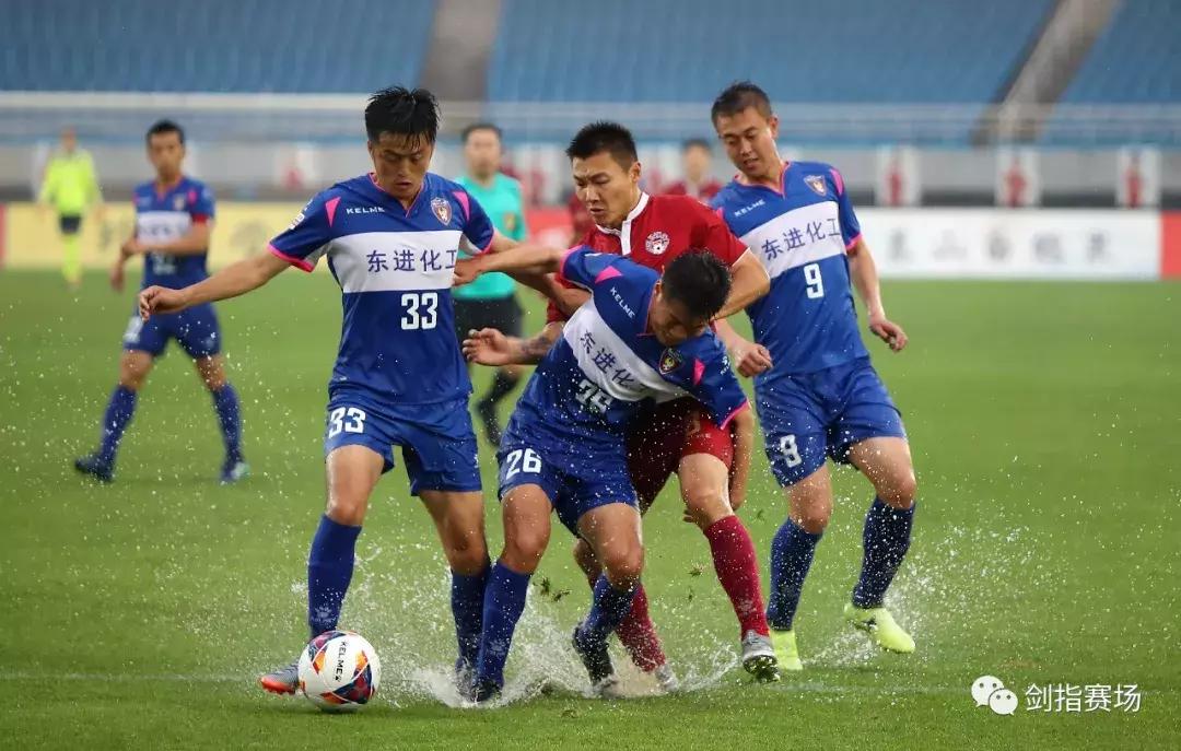 「图集」雨中狂胜!“雨神”淄博星期天5:0沈阳东进联赛首次连胜