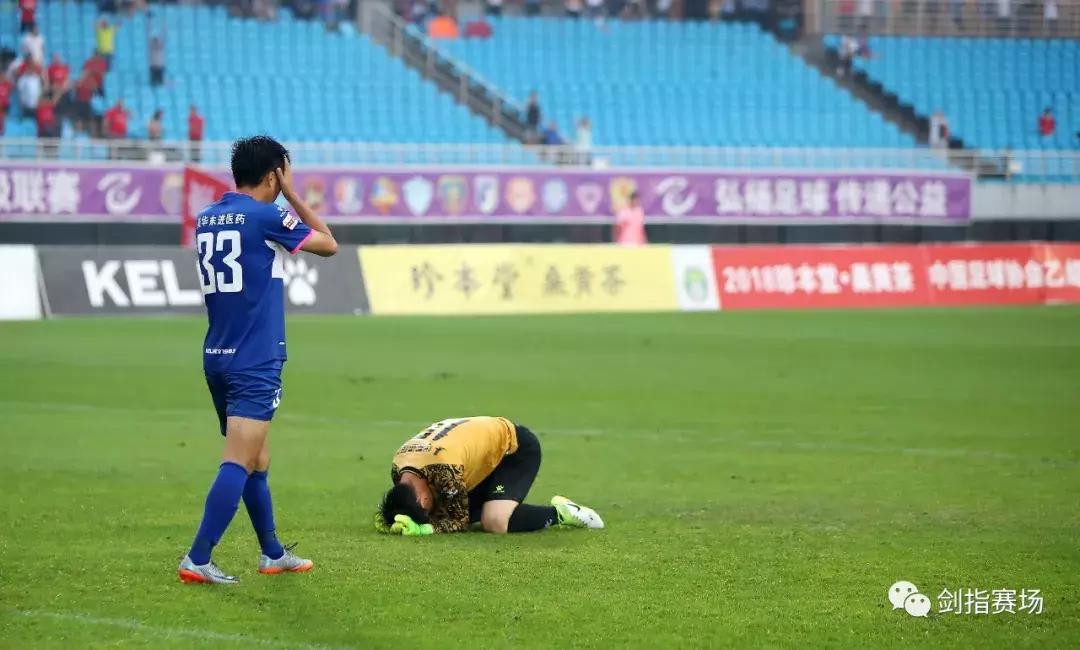 「图集」雨中狂胜!“雨神”淄博星期天5:0沈阳东进联赛首次连胜
