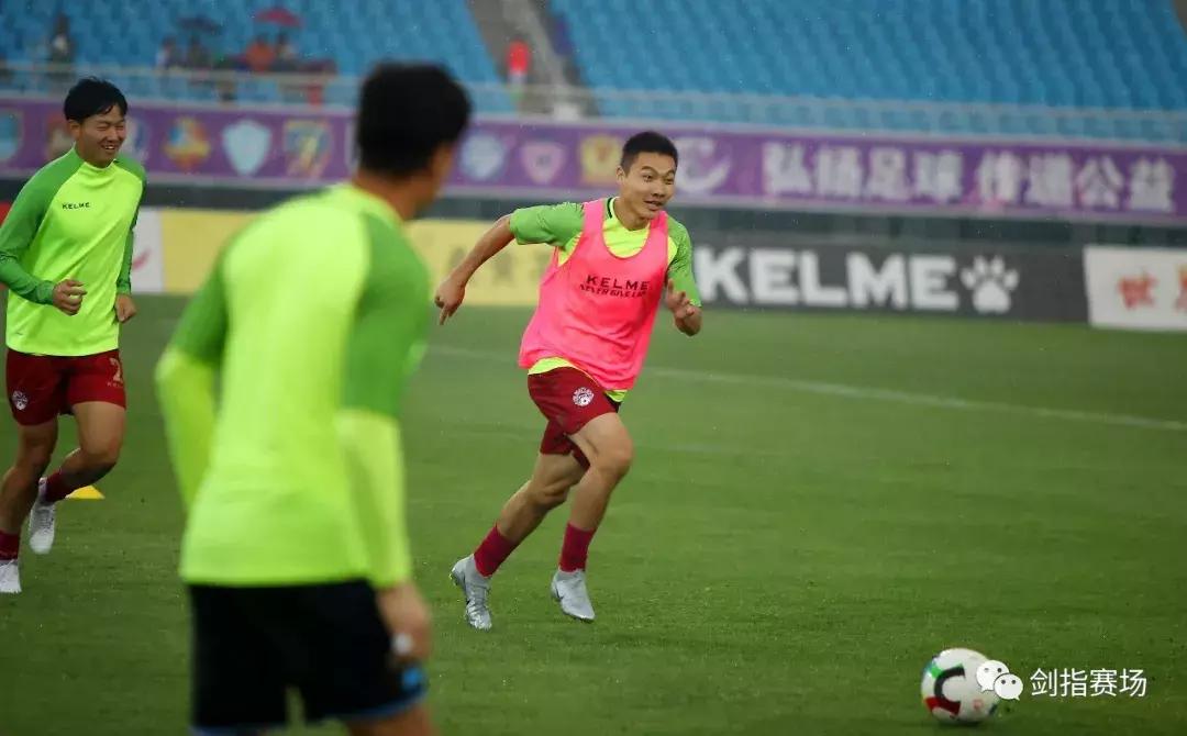 「图集」雨中狂胜!“雨神”淄博星期天5:0沈阳东进联赛首次连胜