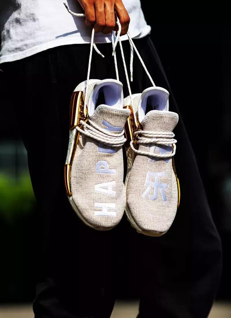 上个月发售的19双人气球鞋中，哪些的价格还没起飞？